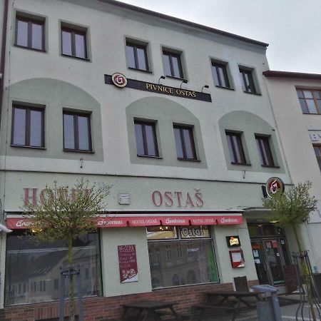 Hotel Ostas Police nad Metují Zewnętrze zdjęcie